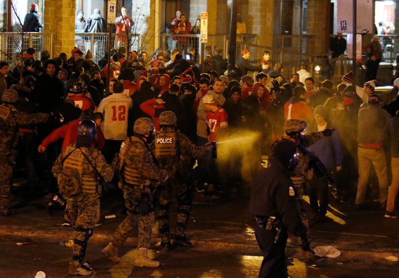 Illustration for article titled Police Use Tear Gas, Pepper Spray To Break Up OSU Celebrations
